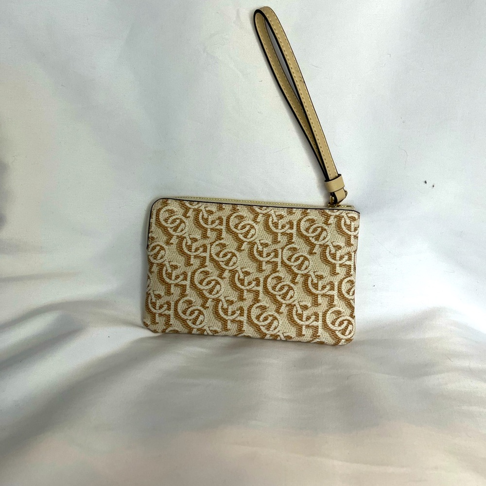 Coach wristlet - Picture 2 of 3